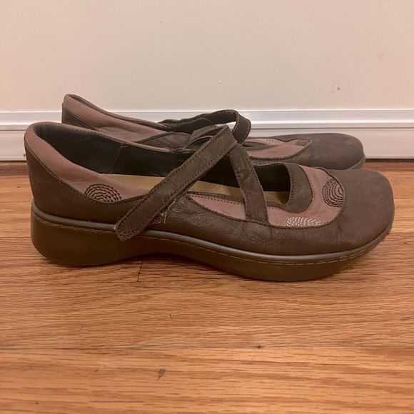 NAOT Shell Collection Lagos Mauve and Brown Mary Jane Style Shoes Size 39 - Picture 2 of 13